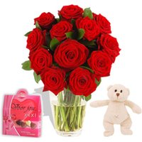 Image of Hugs Romantic Gift Set flowers